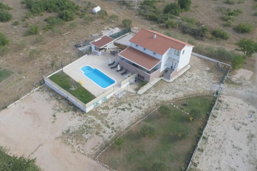 Kuca Za Odmor M&J Villa Бенковац Екстериор снимка