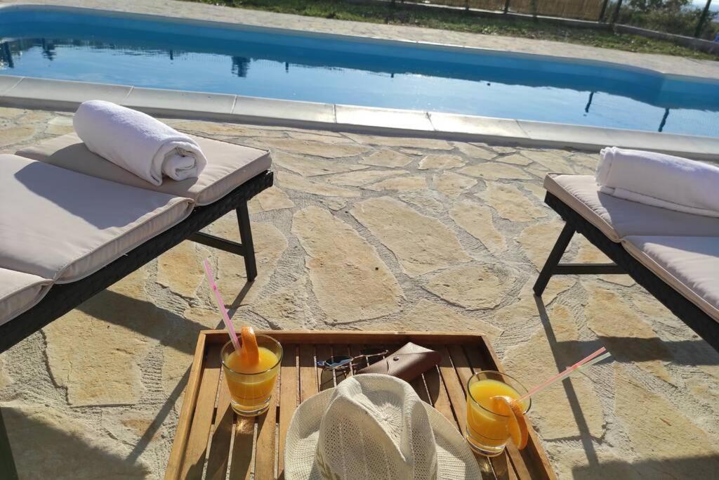 Kuca Za Odmor M&J Villa Бенковац Екстериор снимка