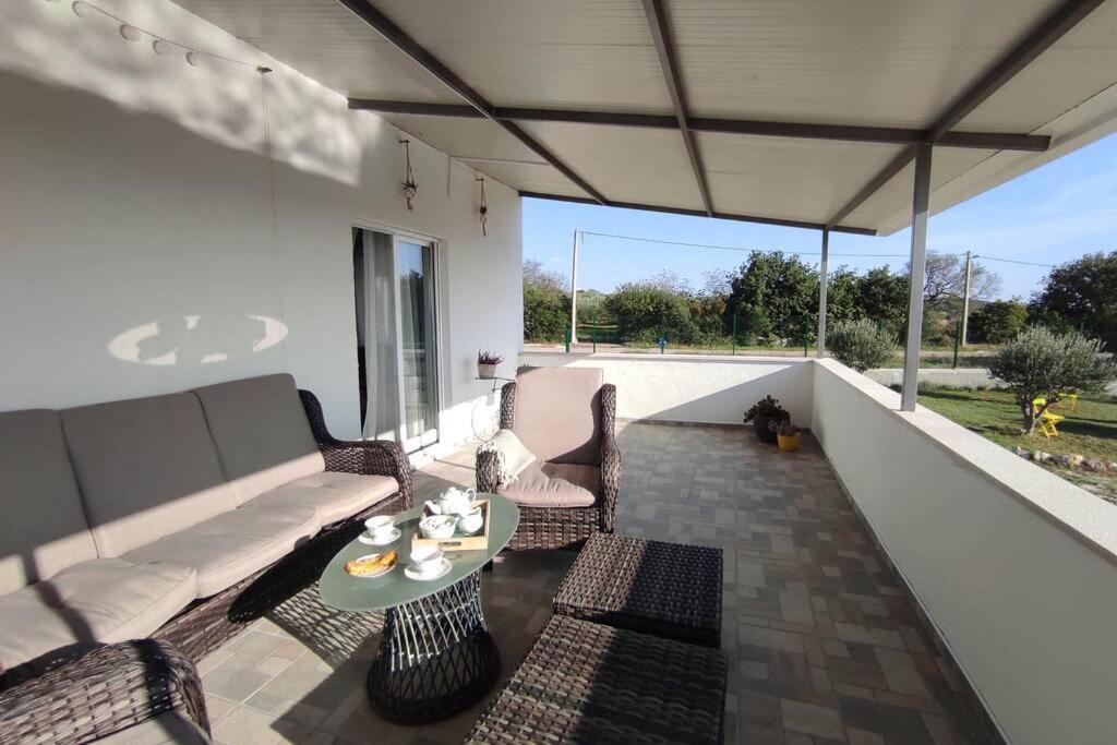 Kuca Za Odmor M&J Villa Бенковац Екстериор снимка