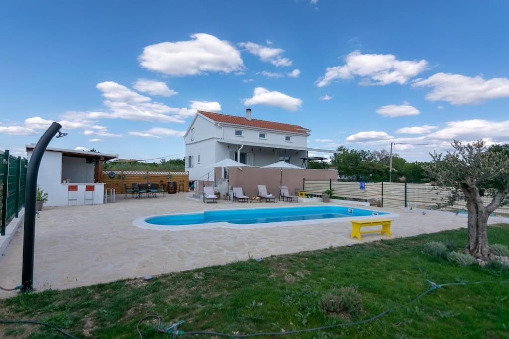 Kuca Za Odmor M&J Villa Бенковац Екстериор снимка