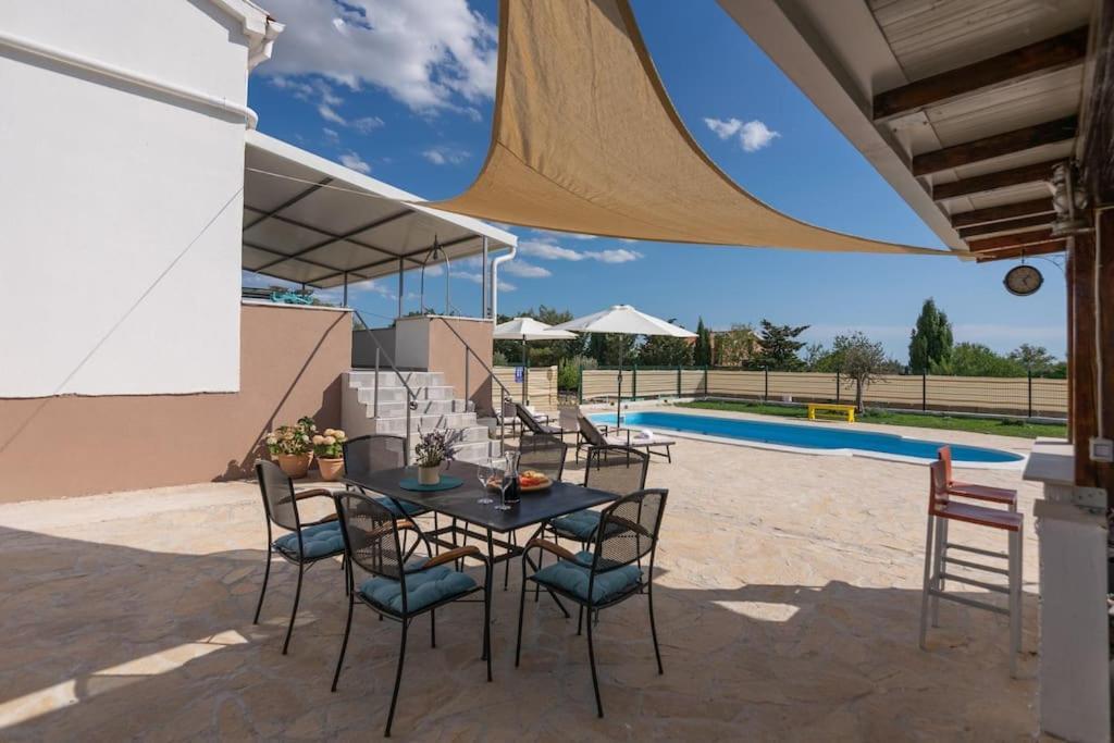 Kuca Za Odmor M&J Villa Бенковац Екстериор снимка