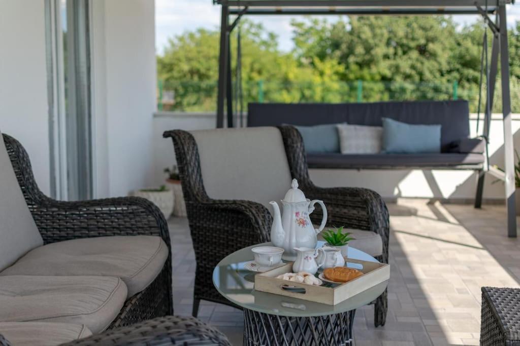 Kuca Za Odmor M&J Villa Бенковац Екстериор снимка